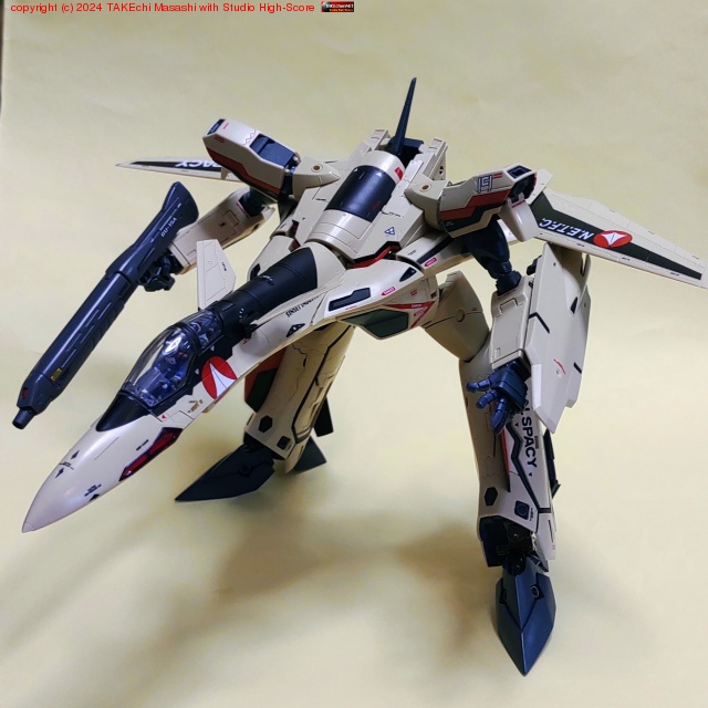 VF-19 �Υ��å�����γ��٤򻣤äơȱ٤ˡɤҤ��äƤ��롣�����������Х륭�꡼���ä��礤��!!
